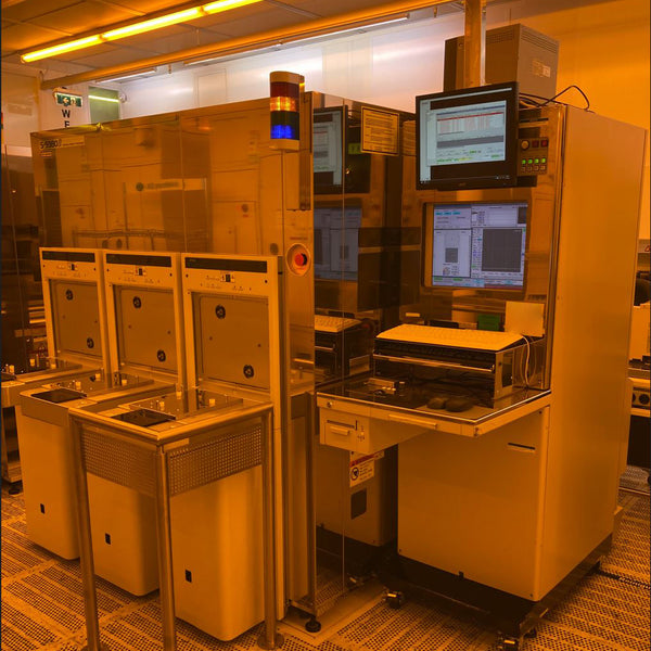 Hitachi S 9380 CD-SEM (Critical Dimension Scanning Electron Microscope)