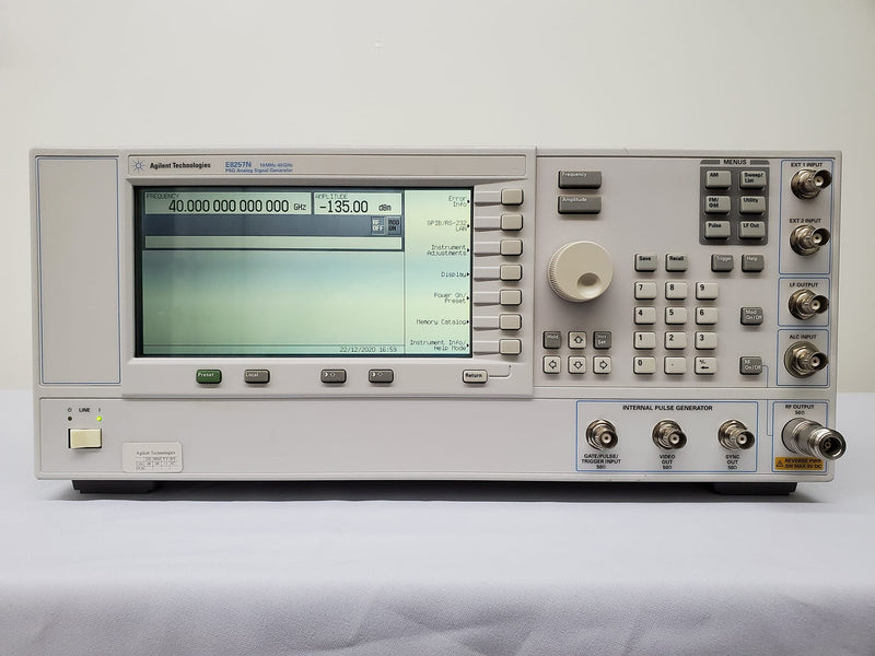 Keysight / Agilent E 8257 N PSG Analog Sweep Signal Generator