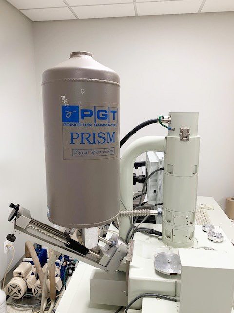 Jeol JSM 5900 LV SEM (Scanning Electron Microscope)