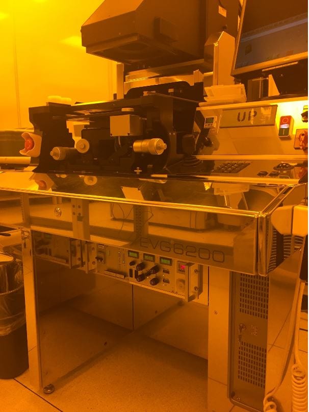 EVG 6200 Mask Aligner