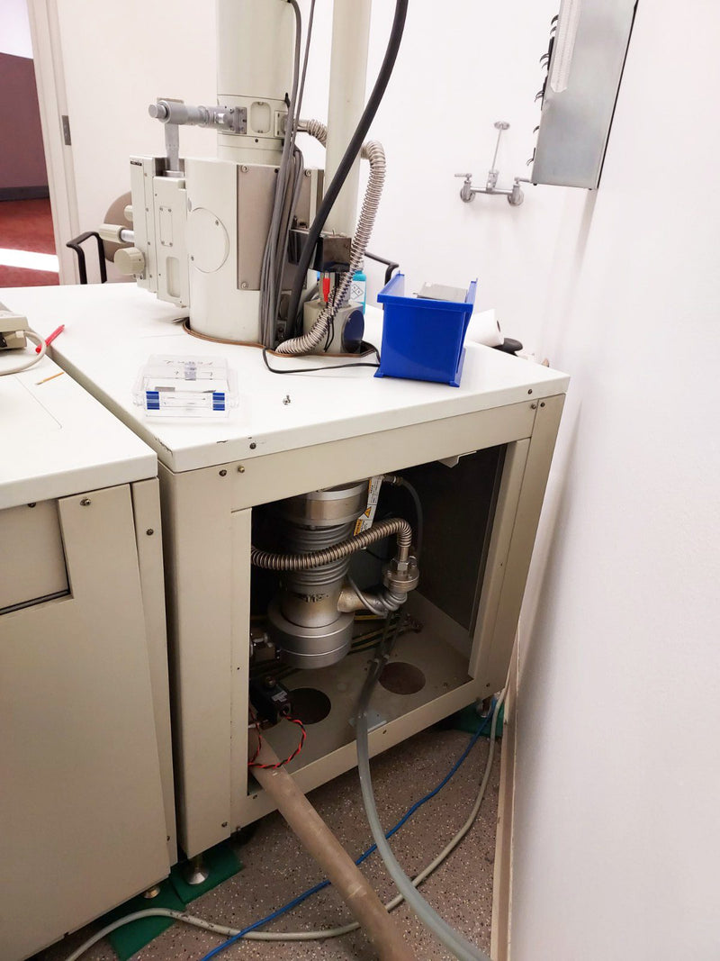 Jeol JSM 5600 Microscope