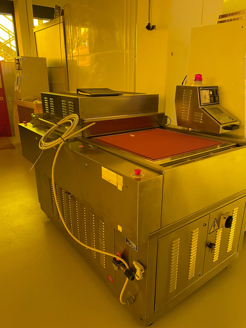 Dynachem VA 7024 HP Vacuum Laminator