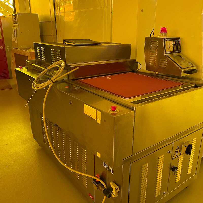 Dynachem VA 7024 HP Vacuum Laminator