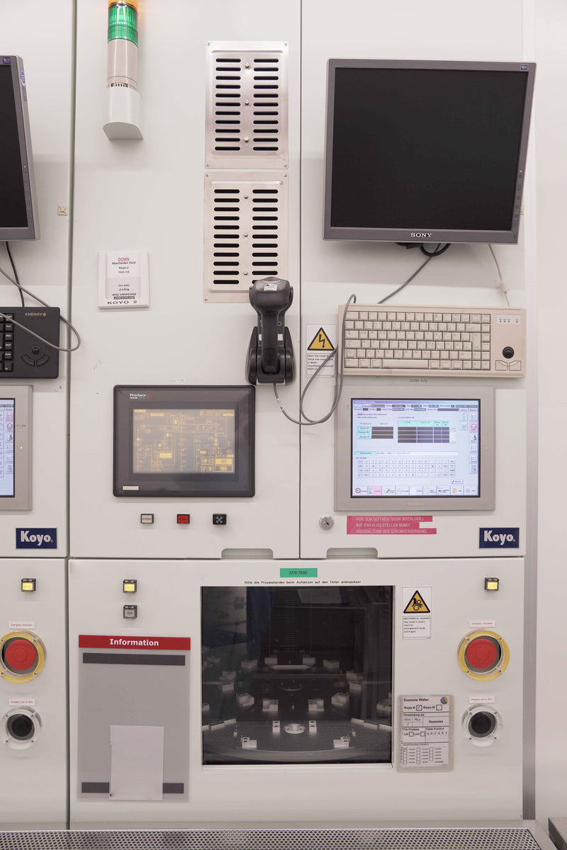 Koyo Thermo VF 5100 Vertical Furnace