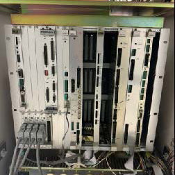 Hitachi S 8820 CD-SEM (Critical Dimension Scanning Electron Microscope)