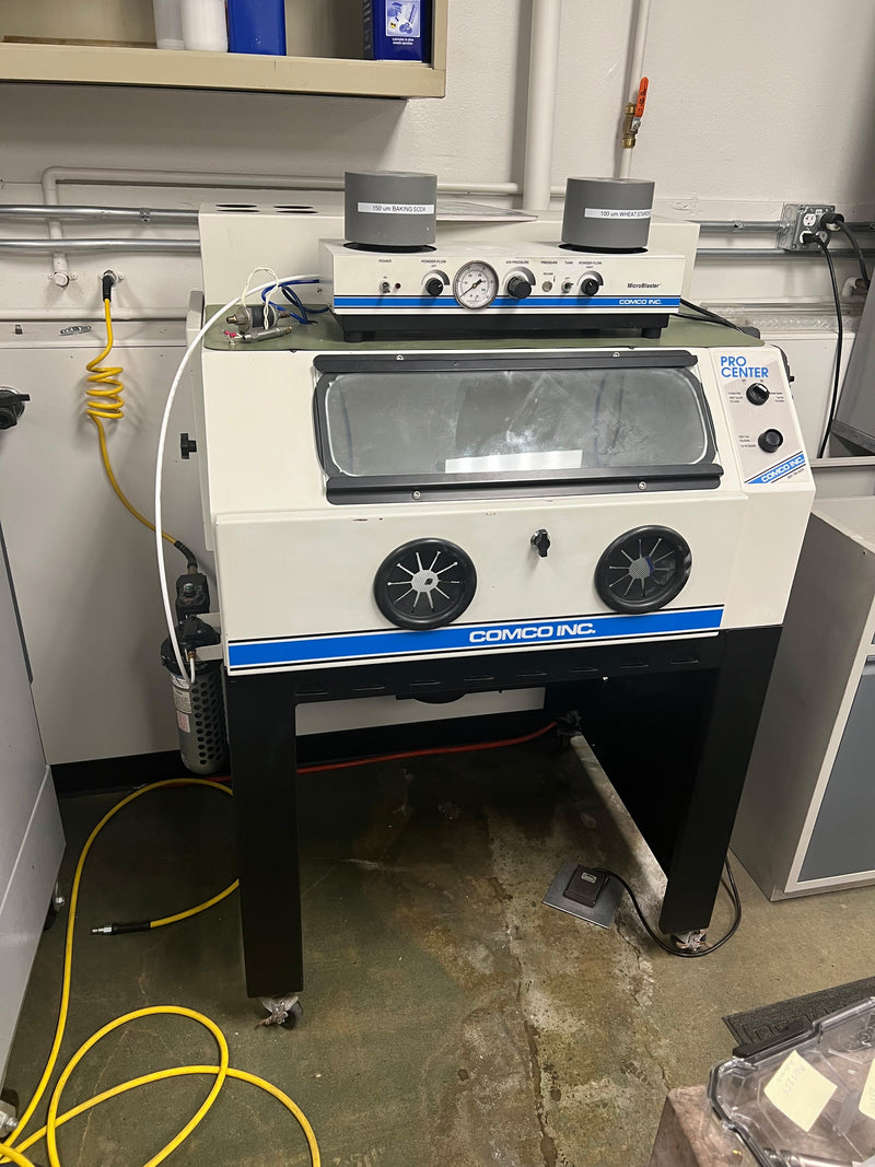 Comco MicroBlaster Workstation
