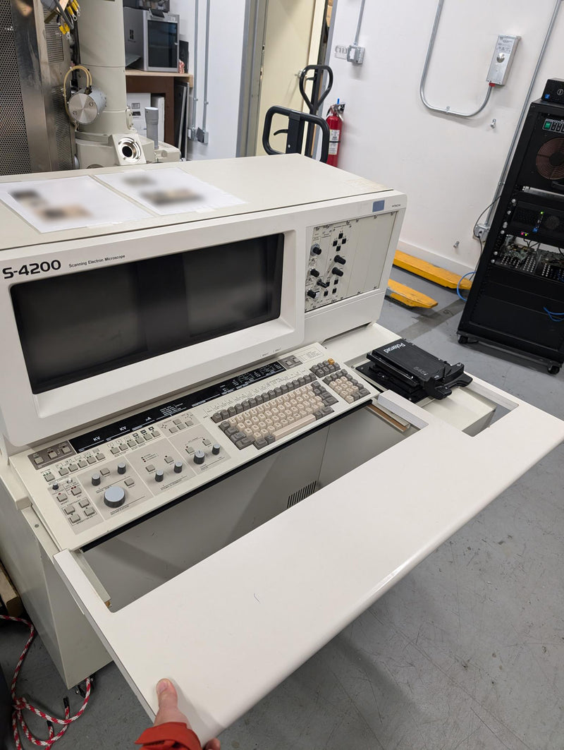 Hitachi S 4200 SEM (Scanning Electron Microscope)
