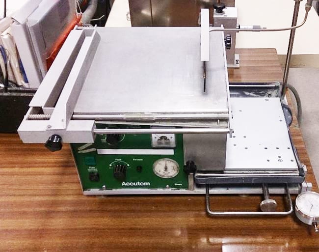 Struers Accutom Cut Off Machine