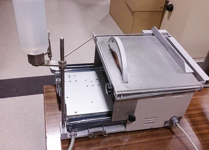 Struers Accutom Cut Off Machine