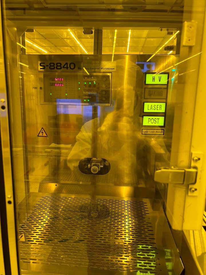 Hitachi S 8840 CD-SEM (Critical Dimension Scanning Electron Microscope)