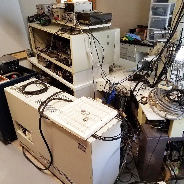 Jeol JSM 6400 SEM (Scanning Electron Microscope)