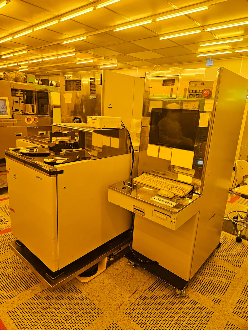 Hitachi S 8820 CD-SEM (Critical Dimension Scanning Electron Microscope)