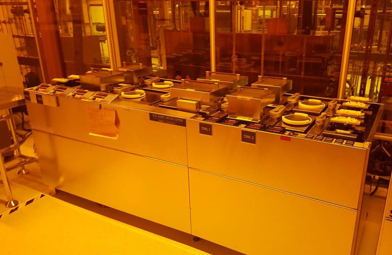 SVG 8836 HPO Photoresist Coater / Developer