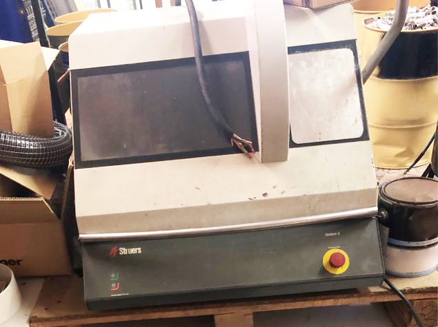 Struers Abrasive Cutting Saw