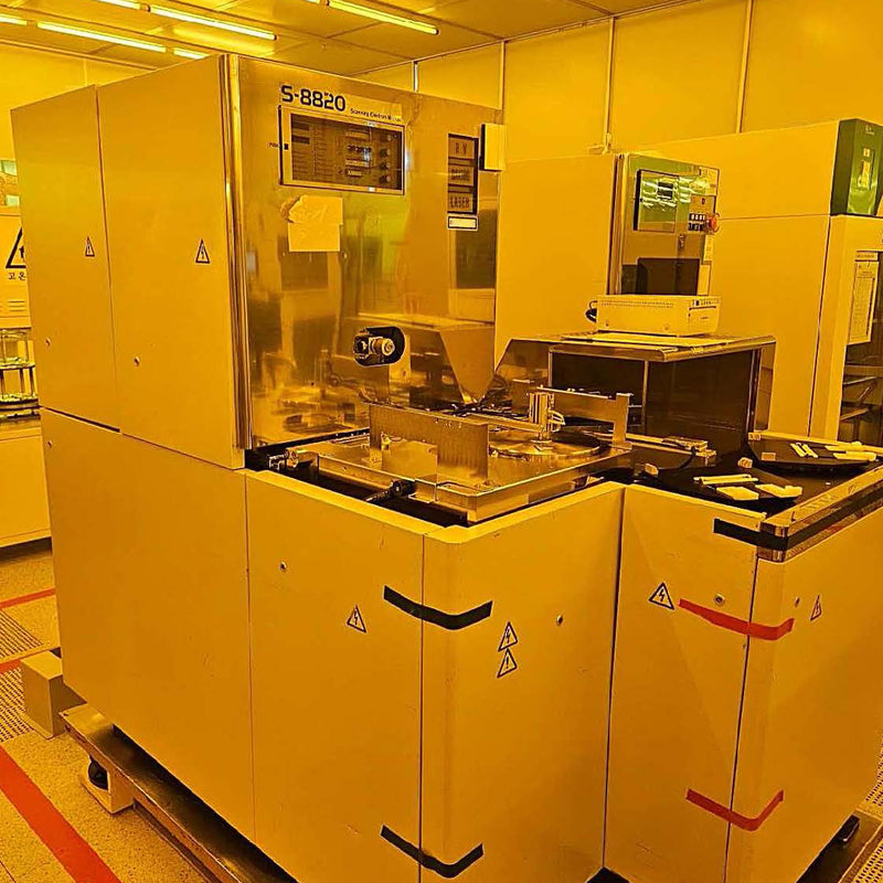 Hitachi S 8820 CD-SEM (Critical Dimension Scanning Electron Microscope)