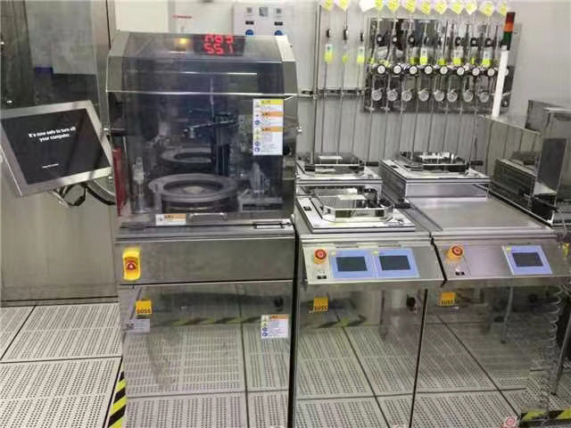 SUSS MCS 8 Spin Coater