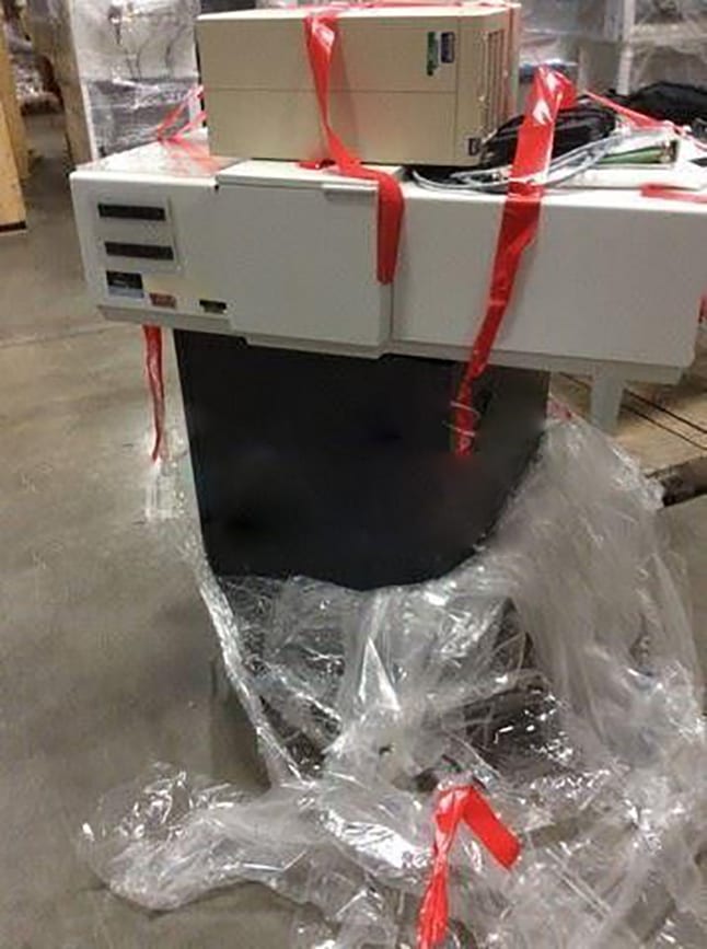 Perkin Elmer Lambda 900 UV-VIS-NIR Spectrometer (Ultraviolet-Visible-Near-Infrared)