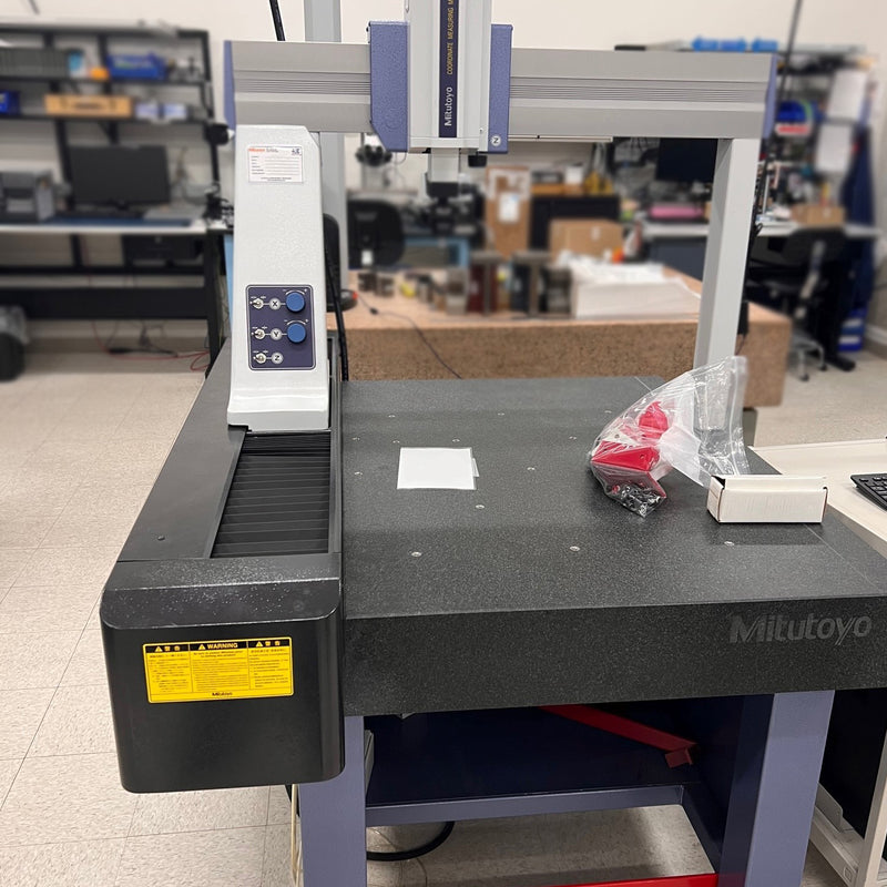 Mitutoyo Crysta Plus M 574 CMM (Coordinate Measuring Machine)