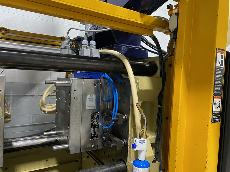 Husky S 90 R 35/28 Injection Molding Machine