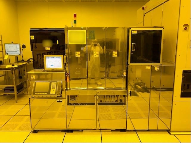 SCREEN / DNS HP 80 BW-AVE Track System