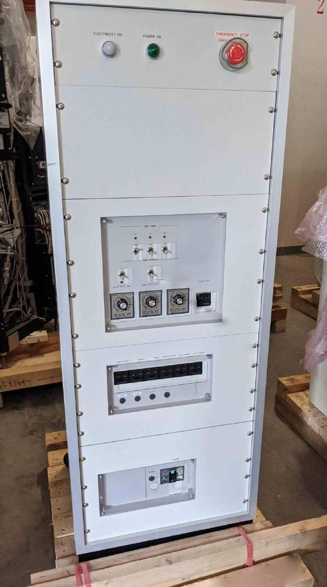 Hitachi S 8820 S CD-SEM (Critical Dimension Scanning Electron Microscope)