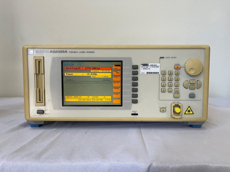 Yokogawa / Ando AQ 4320 A Tunable Laser Source