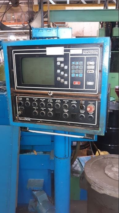 Milacron 220 8 Centerless Grinder