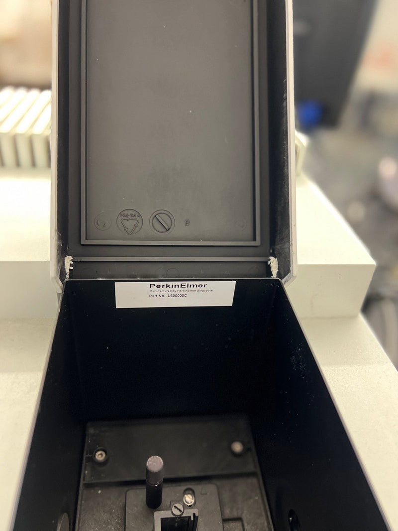 Perkin Elmer Lambda 35 UV-VIS Spectrometer