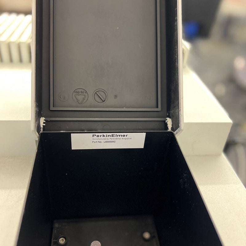 Perkin Elmer Lambda 35 UV-VIS Spectrometer
