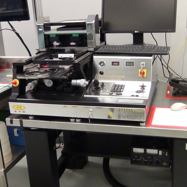 EVG EV 620 Bond Aligner