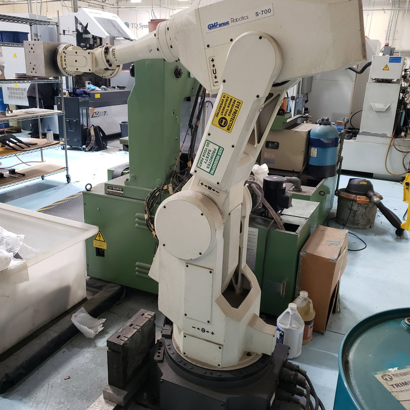 FANUC S 700 Robot Arm