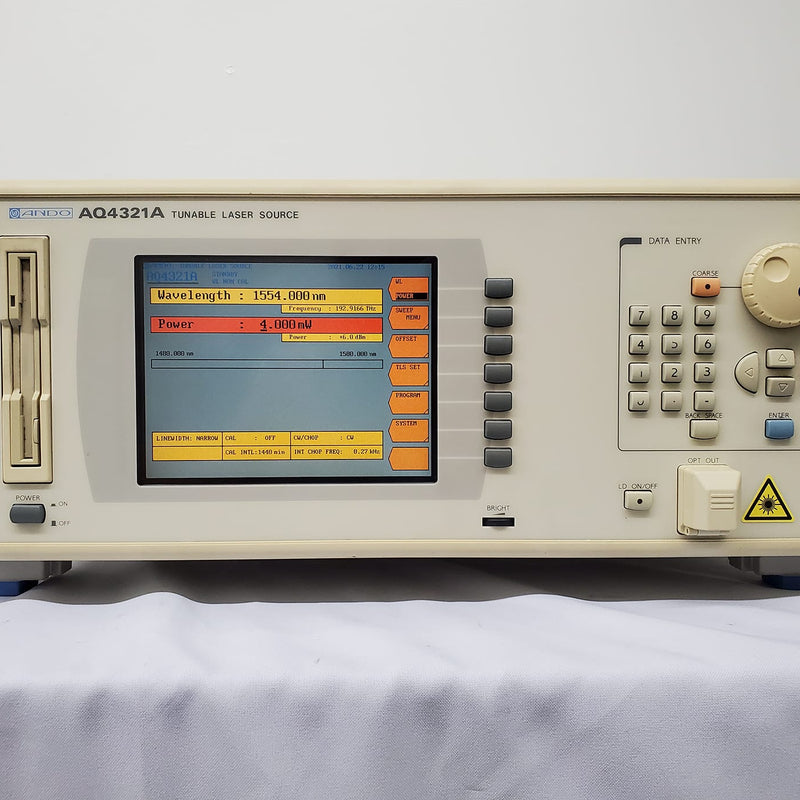 Yokogawa / Ando AQ 4321 A Tunable Laser Source