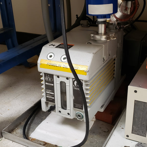 Leybold D 25 BCS Trivac Vacuum Pump