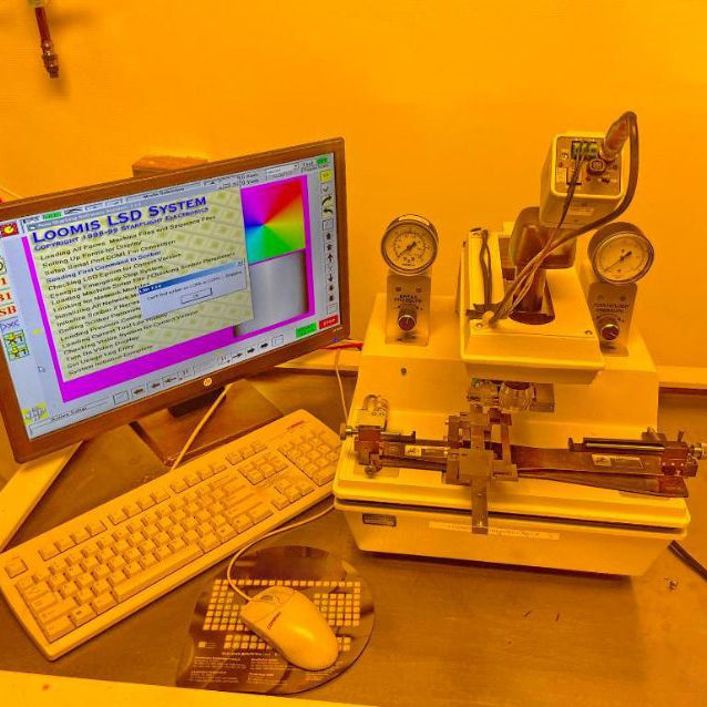 Loomis LSD 100 Scriber / Cleaver / Breaker Machine