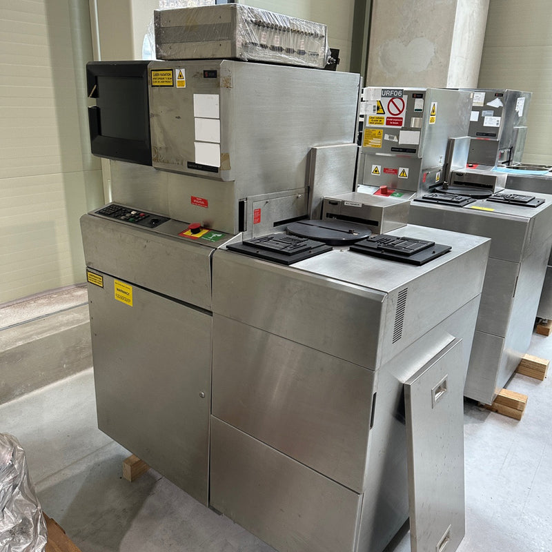 KLA Surfscan 7200 Particle Defect System