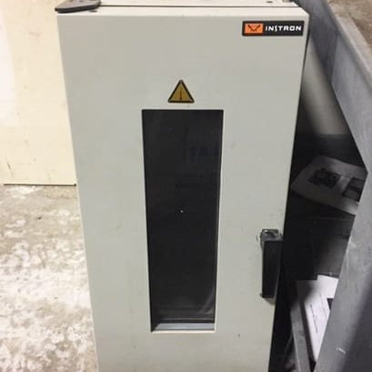 Instron Hot / Cold Chamber