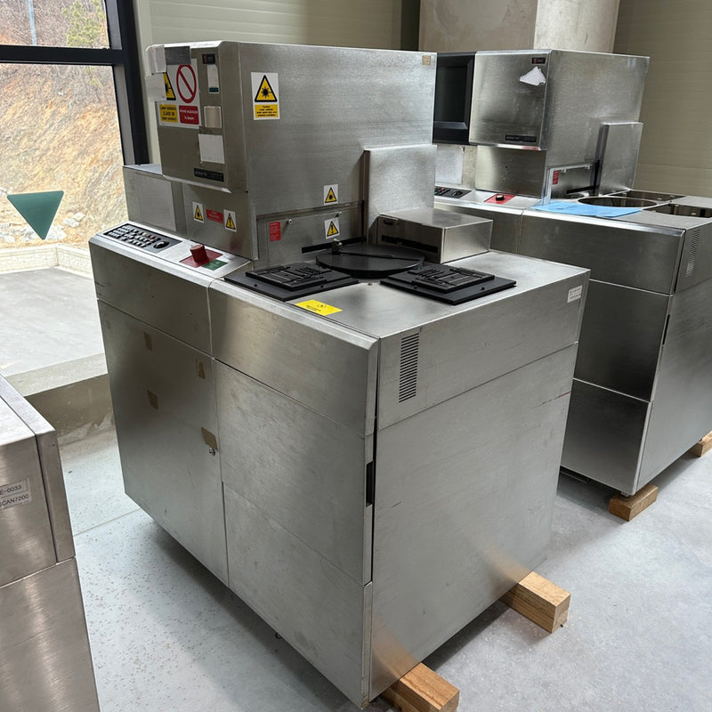 KLA Surfscan 7200 Particle Defect System