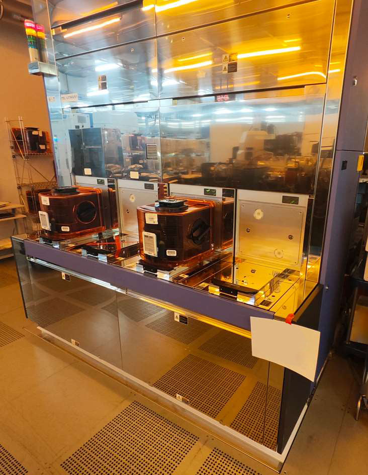 Tel Clean Track Lithius i+ Coater / Developer