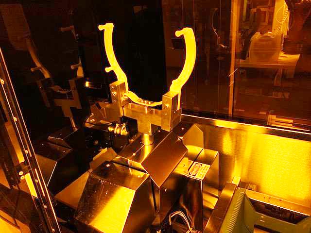 Ontrak DSS 200 Post CMP Scrubber (Chemical Mechanical Polisher)
