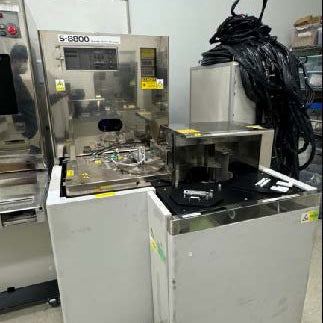 Hitachi S 8820 CD-SEM (Critical Dimension Scanning Electron Microscope)