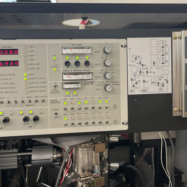 Hitachi S 8820 CD-SEM (Critical Dimension Scanning Electron Microscope)