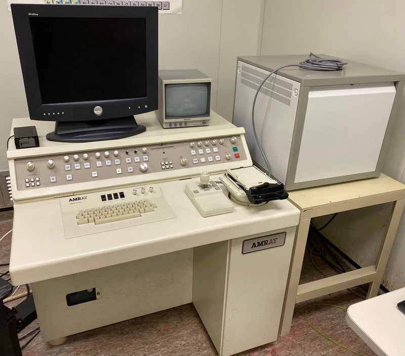 Amray 3200 S SEM (Scanning Electron Microscope)