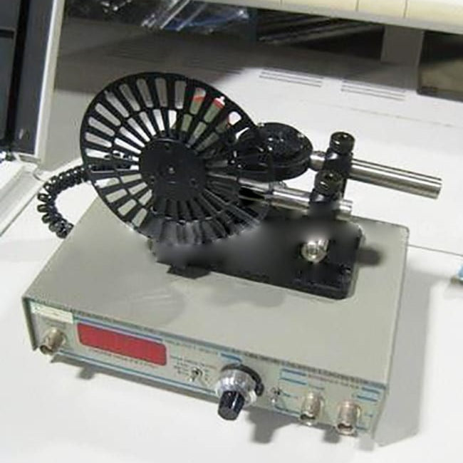 Perkin Elmer Lambda 900 UV-VIS-NIR Spectrometer (Ultraviolet-Visible-Near-Infrared)