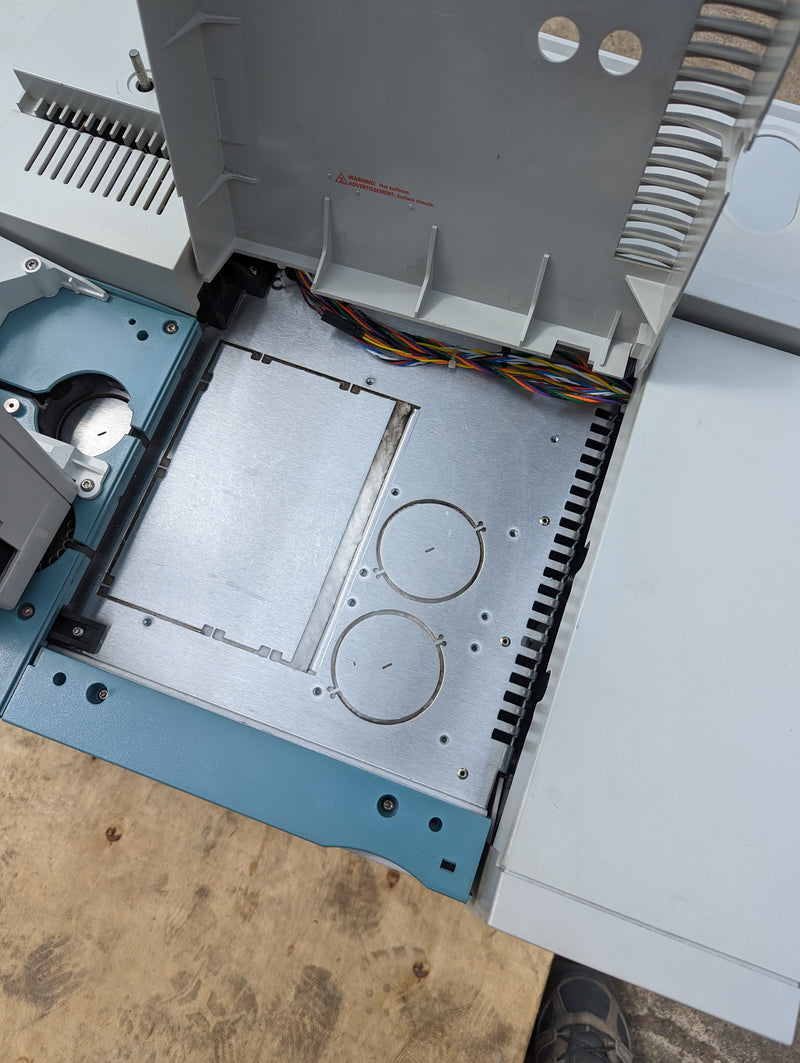 Agilent 6890 GC (Gas Chromatography)