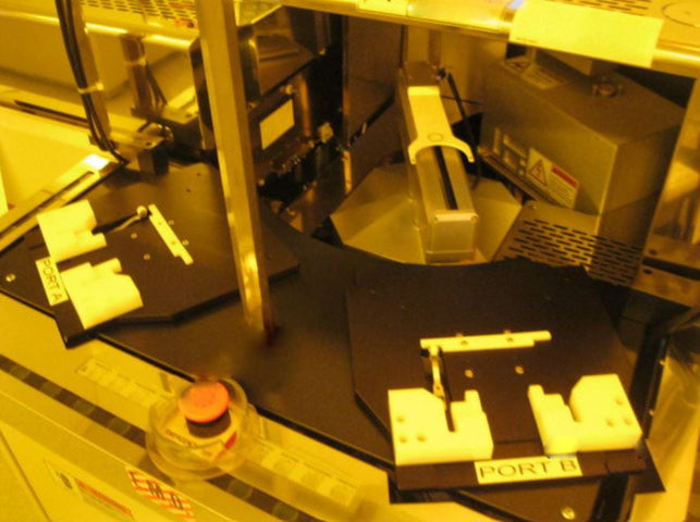 Hitachi S 8840 CD-SEM (Critical Dimension Scanning Electron Microscope)