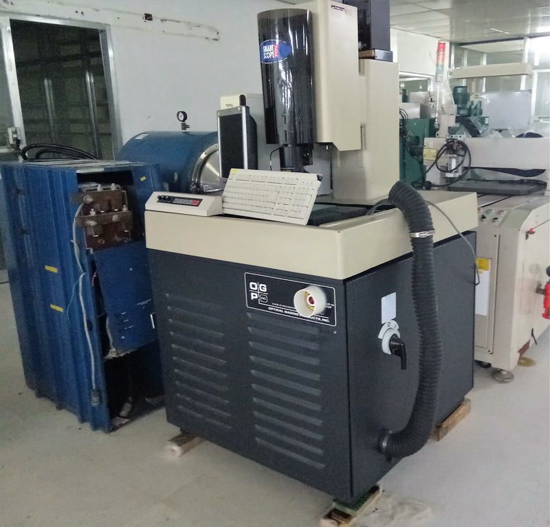 OGP (Optical Gaging Products) Avant 200 B&W
