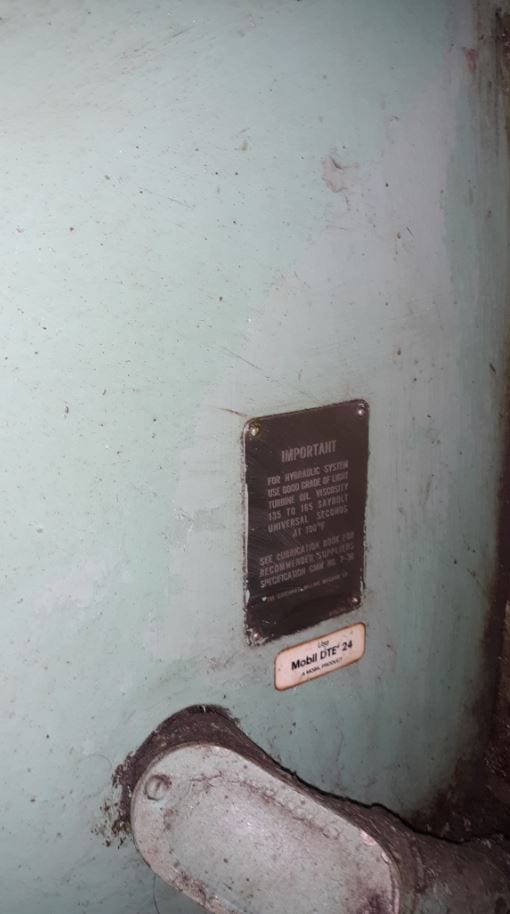 Milacron LL 14 Grinder