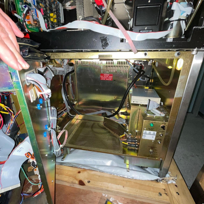 KLA Surfscan 6420 Particle Defect System