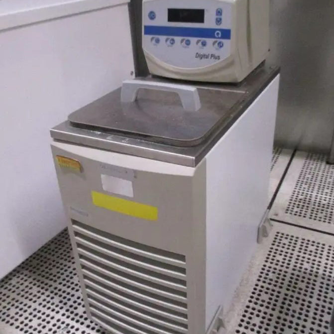 Oxford Plasmalab 100 RIE (Reactive Ion Etcher)