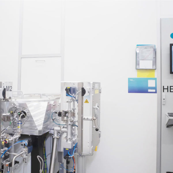 Leybold Helios 800 Sputter Coater